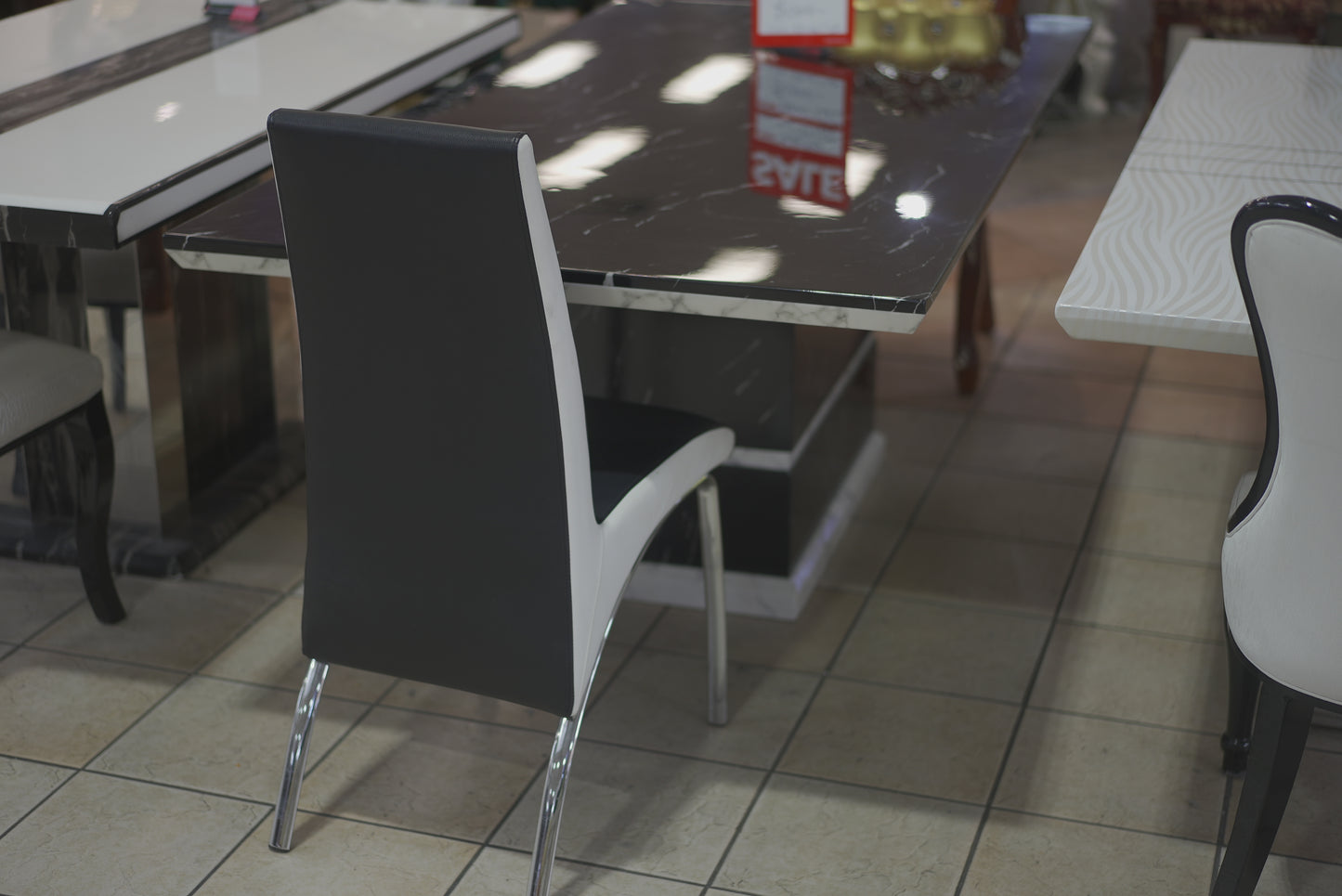 Black Mix White Stone Pattern Dinning Table