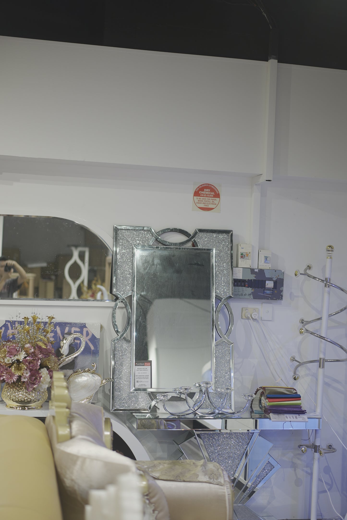 Crossed Reverse Arc Pattern Mirror