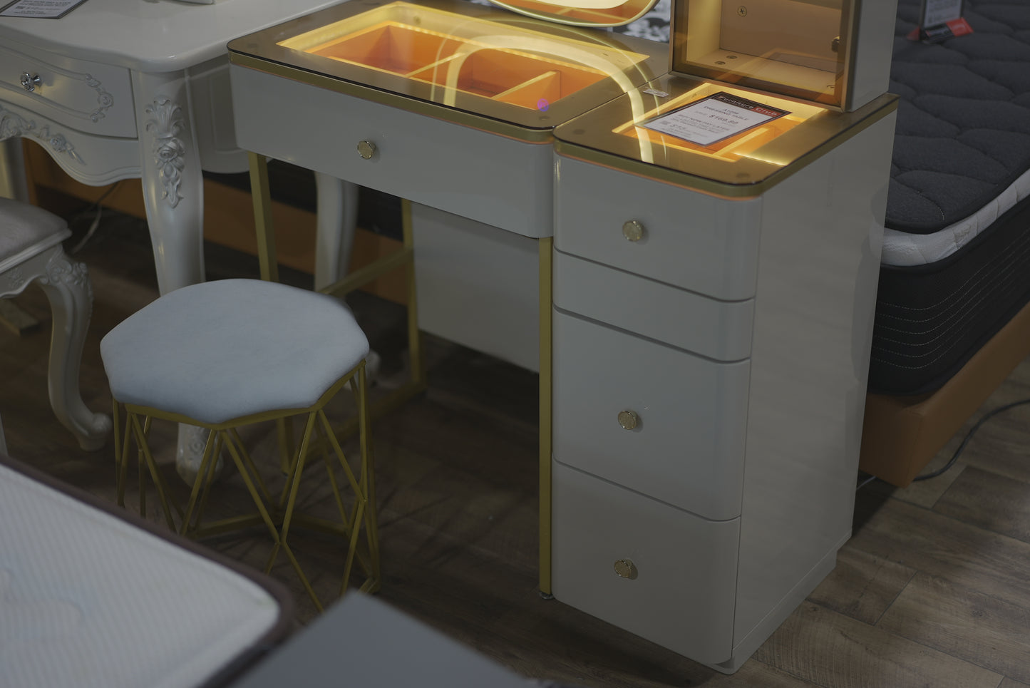 Cream Dressing Table and Stool with Back Light Mirror